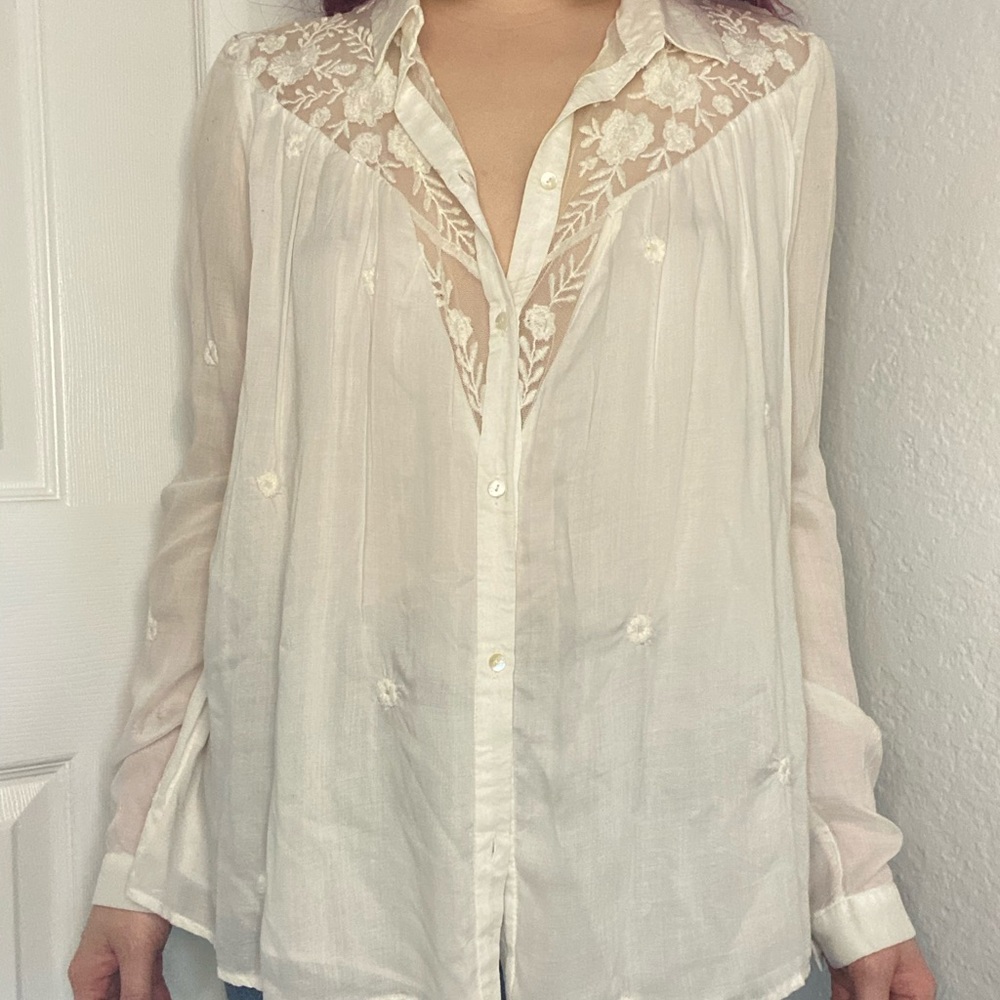 Embroidered lace mesh blouse Zara